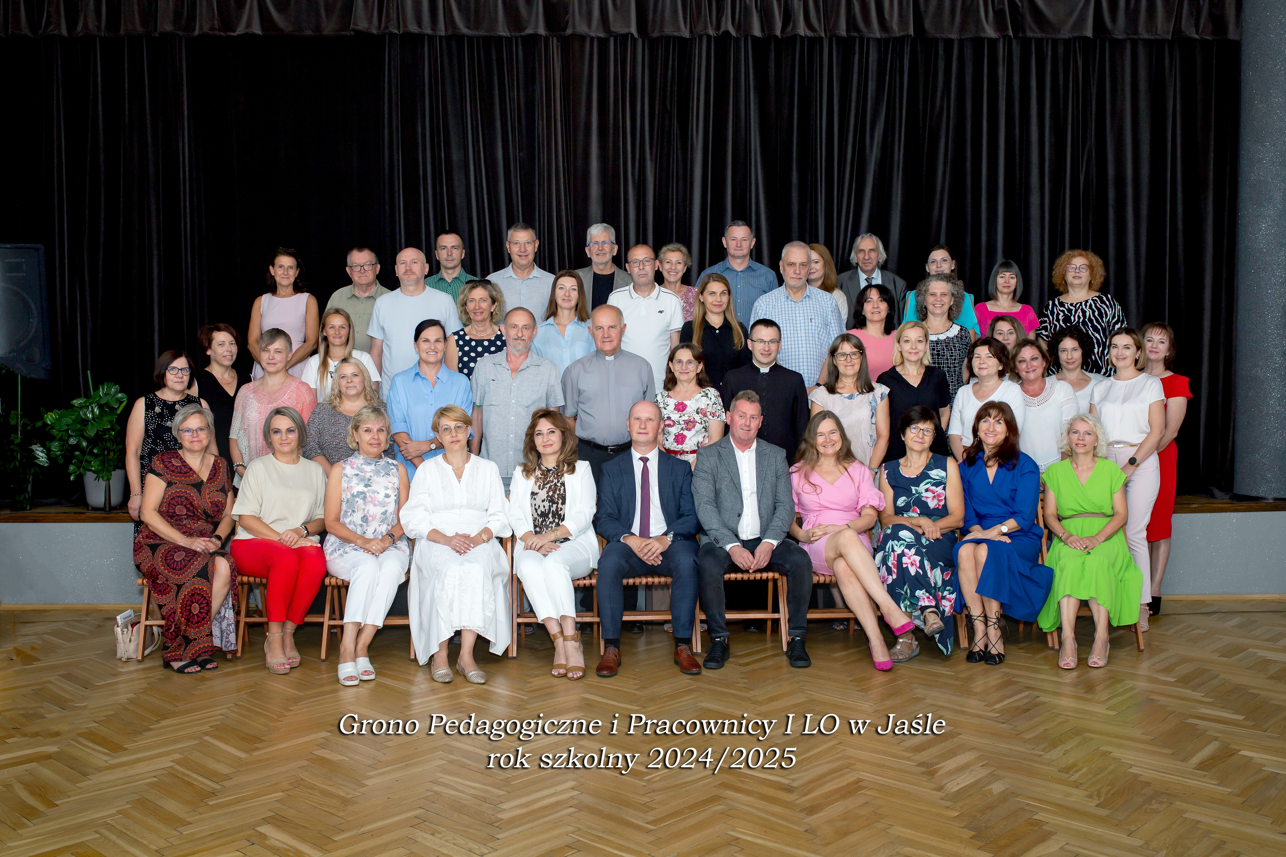 Grono Pedagogiczne i Pracownicy I LO w Jaśle - rok szkolny 2021/2022