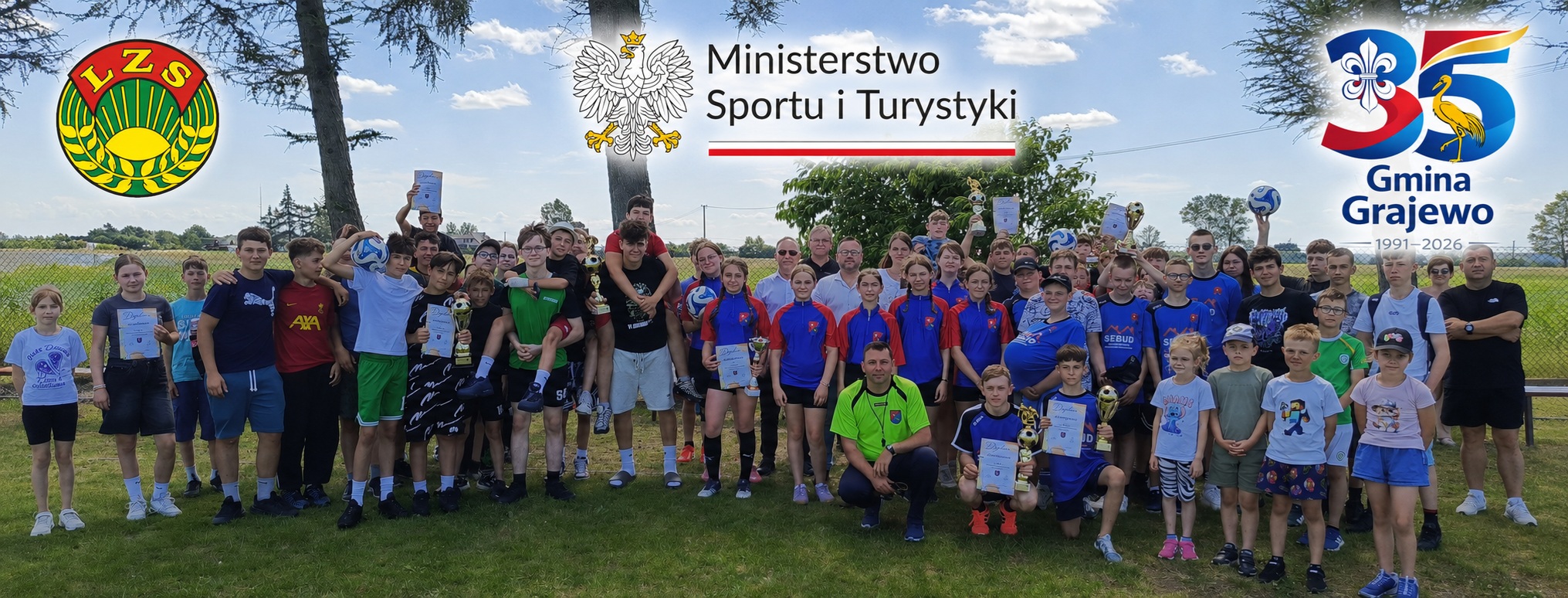 Grupowe uczestnicy