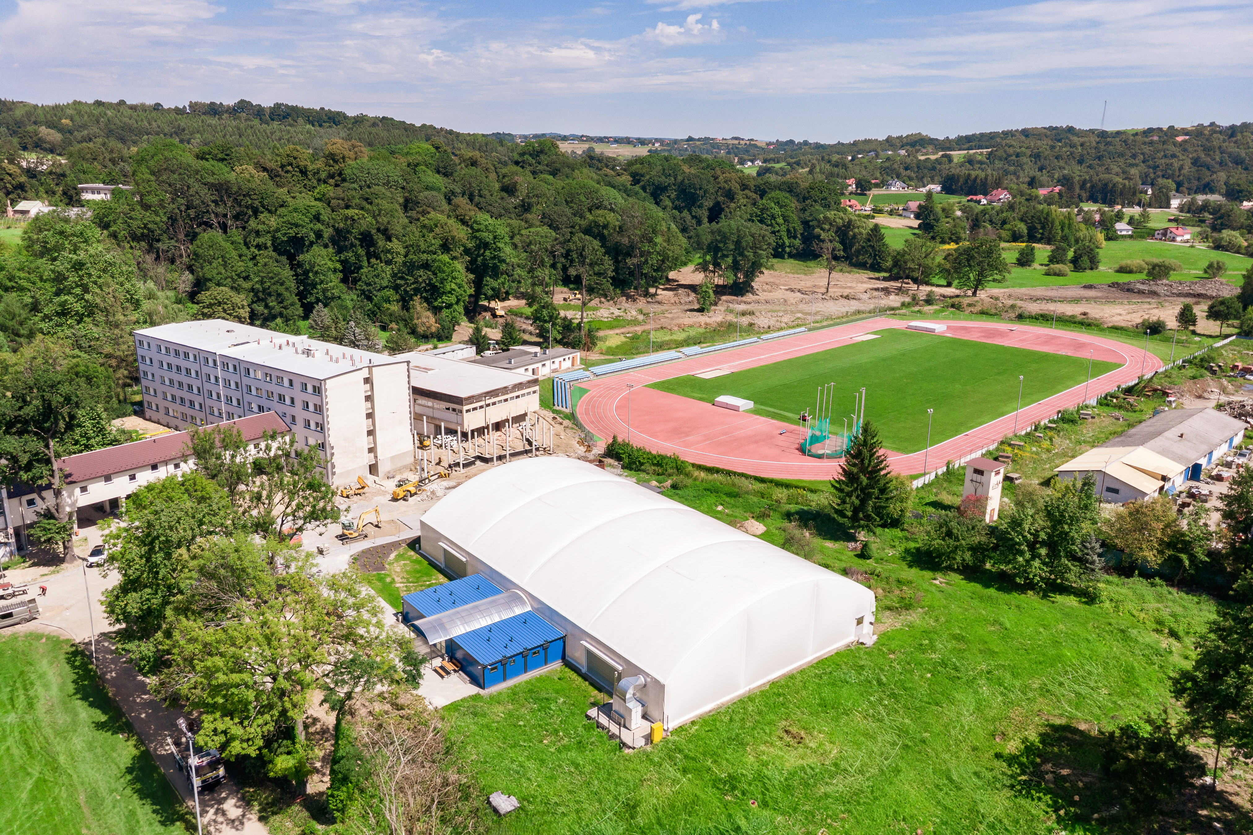 Powiatowa Hala Sportowa w Trzcinicy