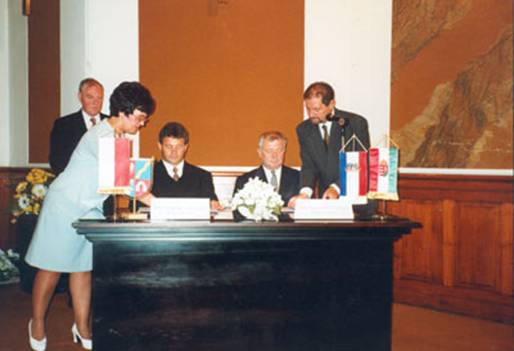 Zdjęcie Podpisania Umowy Współpracy Powiatu z Budapesztem XVIII Dzielnicą