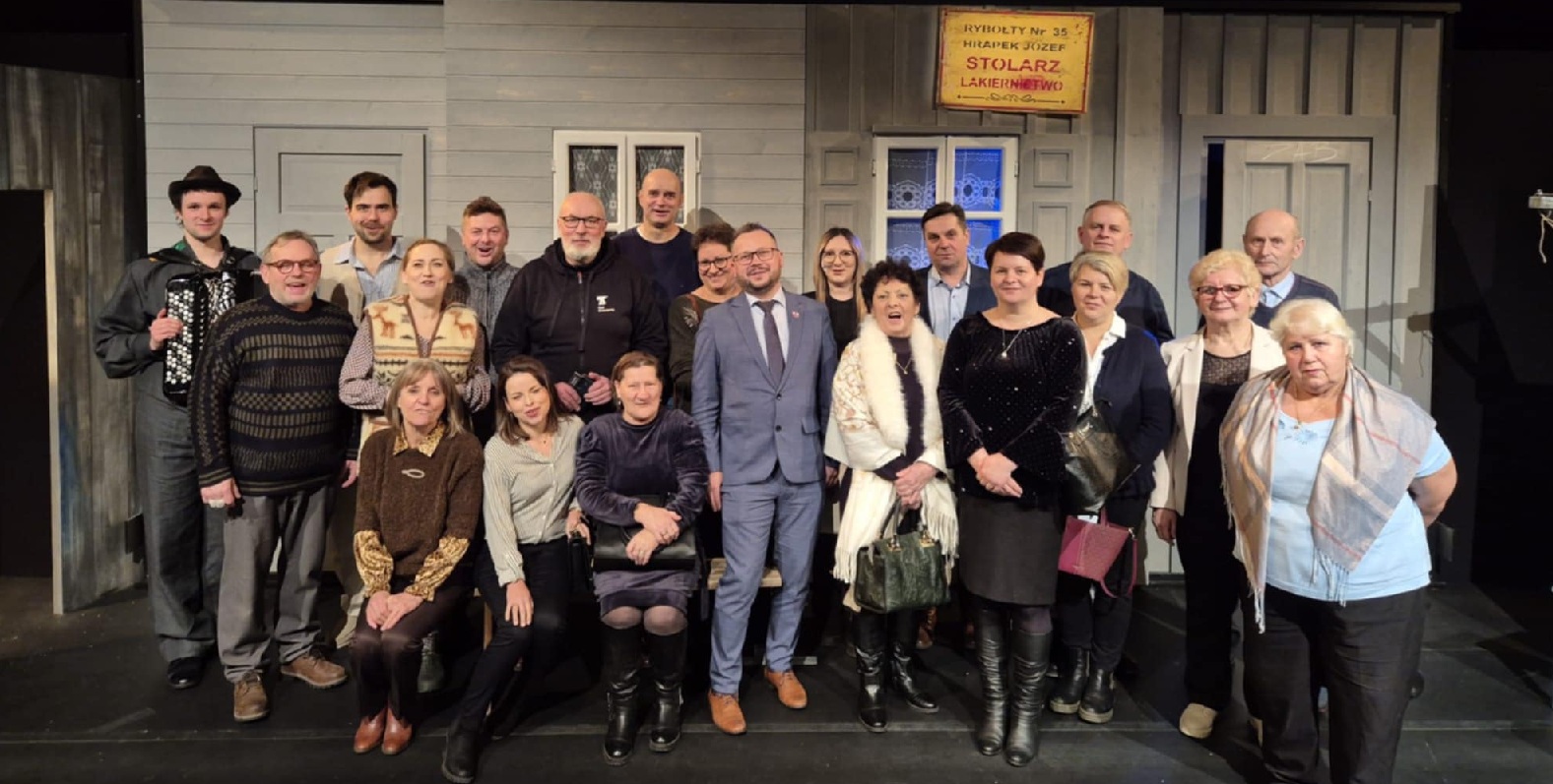 Uczestnicy wydarzenia z aktorami