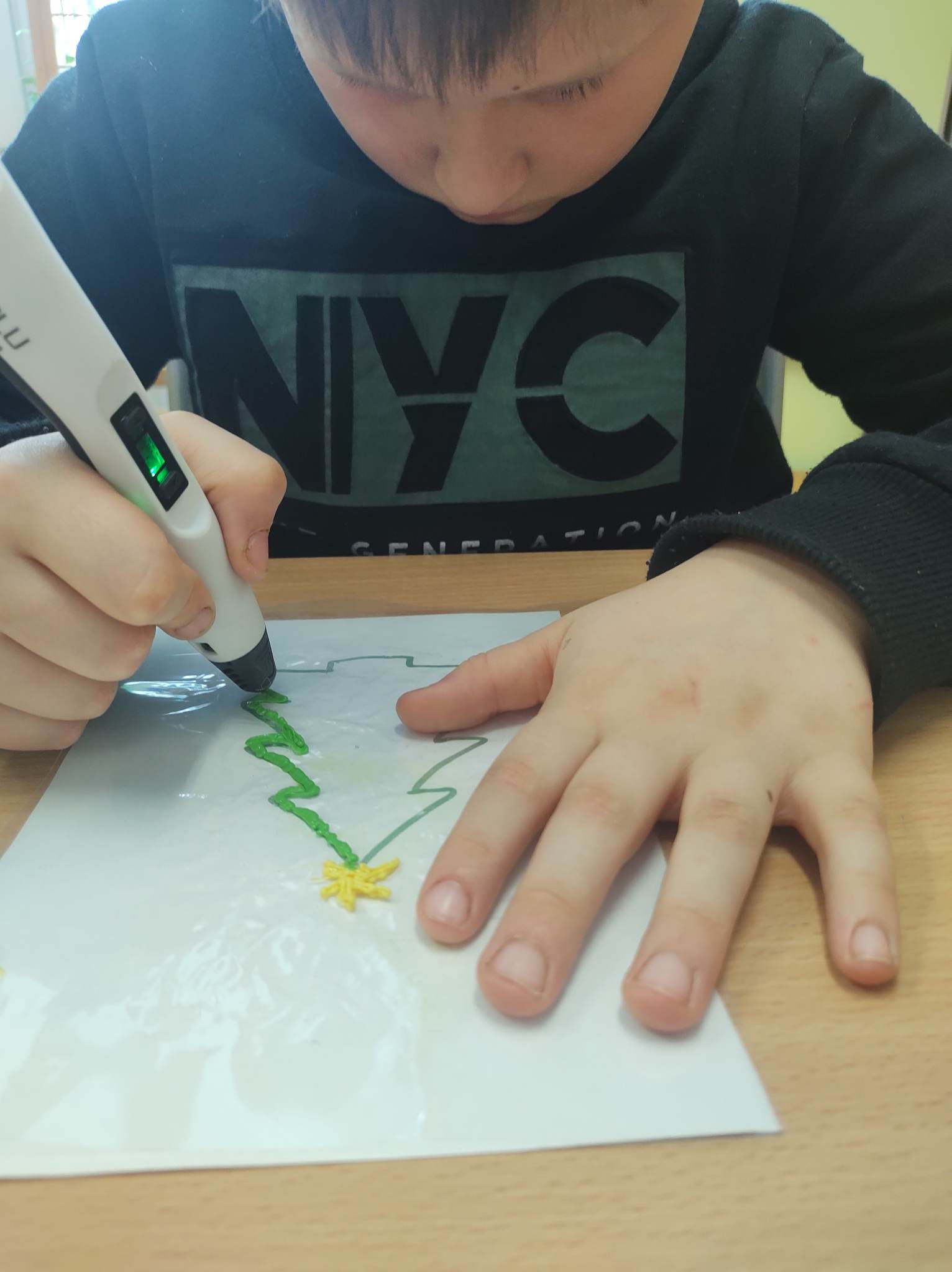 Wykonanie ozdób świątecznych za pomocą długopisu 3D