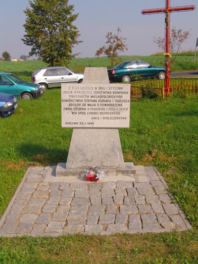 Tablica ku czci powstańców wielkopolskich w Juncewie 