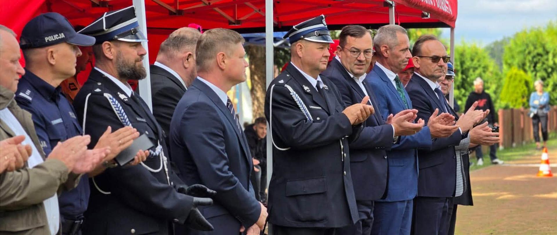 IV Powiatowe Zawody Sportowo-Pożarnicze w Wyszkach (Fot. Stefan Krajewski, Minister RiRW)