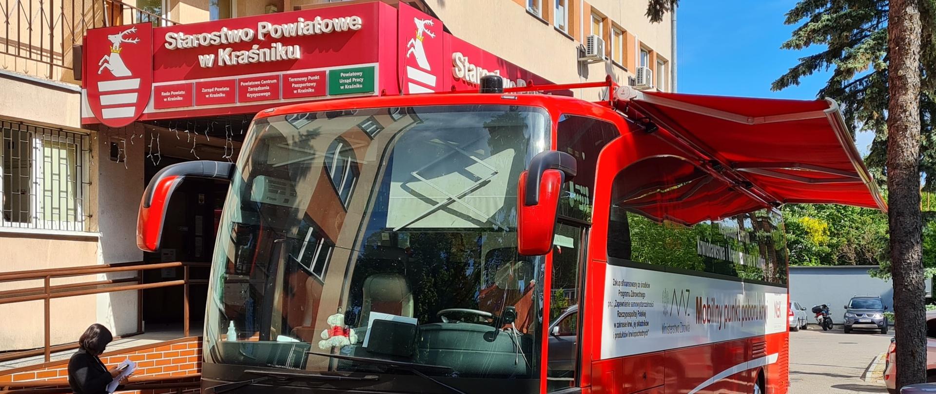 Akcja honorowego krwiodawstwa przy Starostwie Powiatowym w Kraśniku.