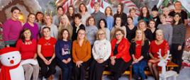 Zdjęcie grupowe wszystkich pracowników przedszkola
