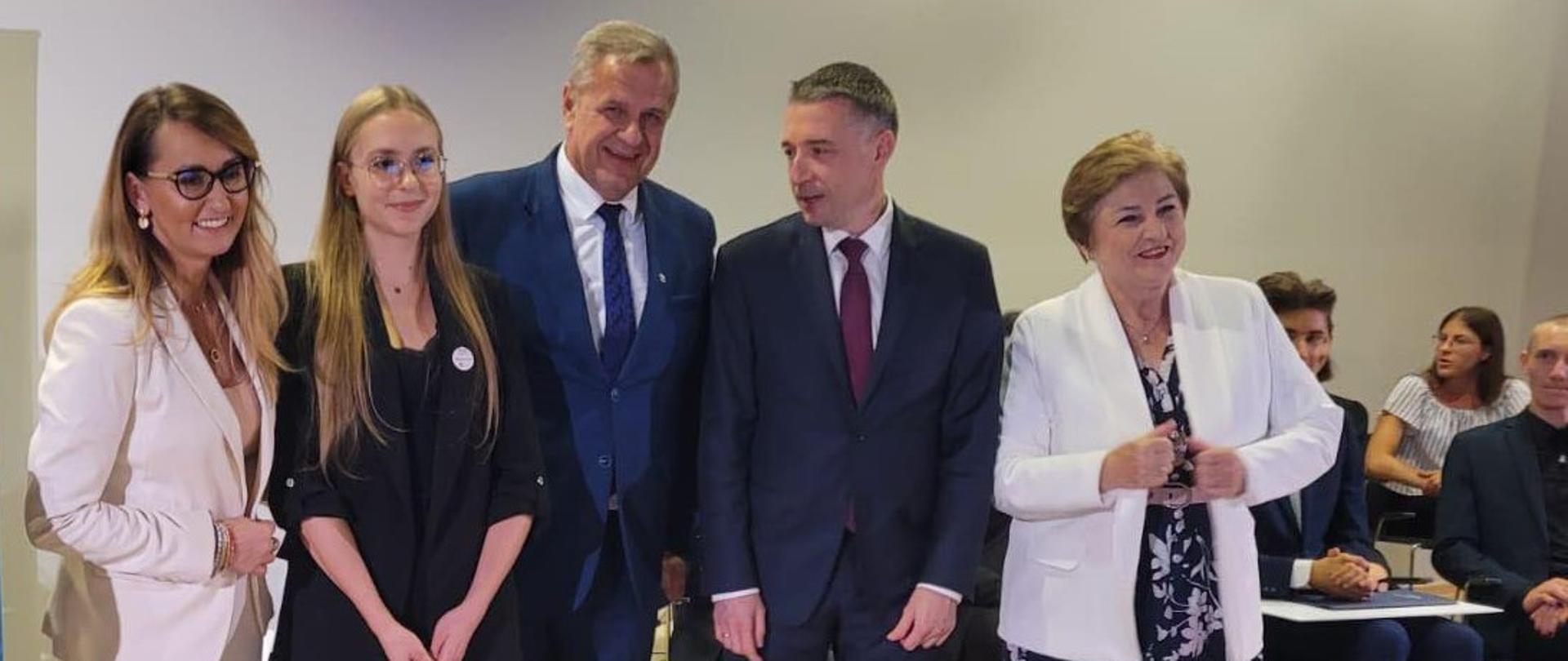 Starosta bielski Sławomir Jerzy Snarski z Nelą Pawluczuk