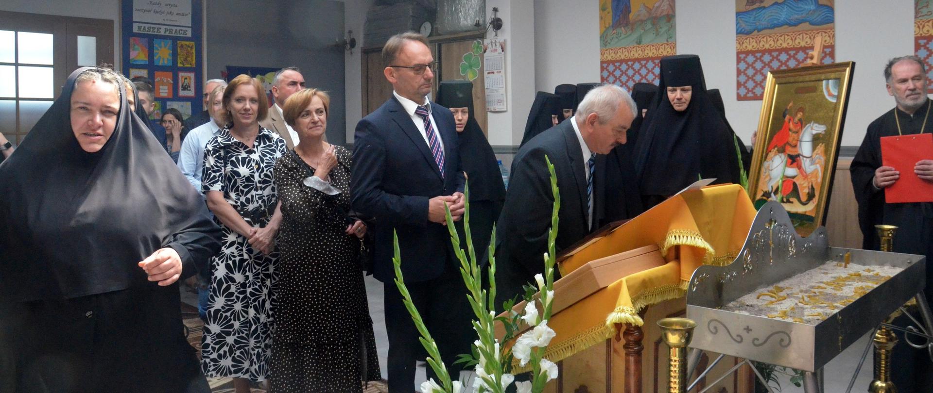 W uroczystości jubileuszu 10-lecia Niepublicznej Szkoły Podstawowej nr 1 Św. Abp Łukasza Wojno-Jasienieckiego w Bielsku Podlaskim uczestniczył wicestarosta bielski Piotr Bożko