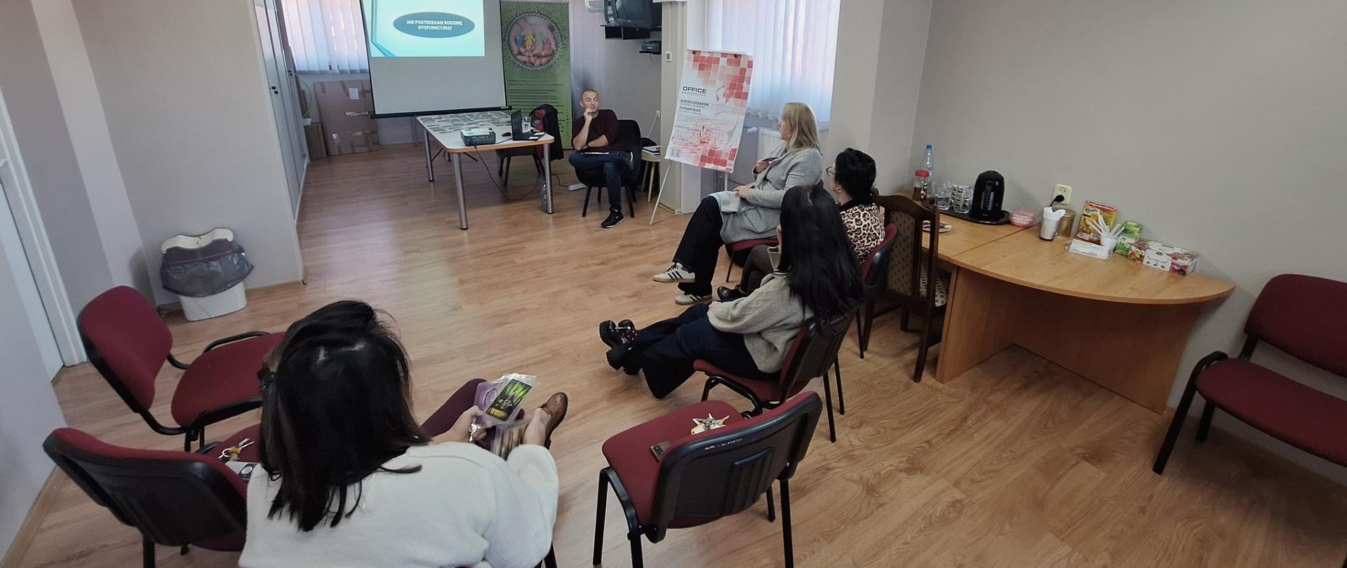 Szkolenie kadry PCPR z udziałem psychologa 