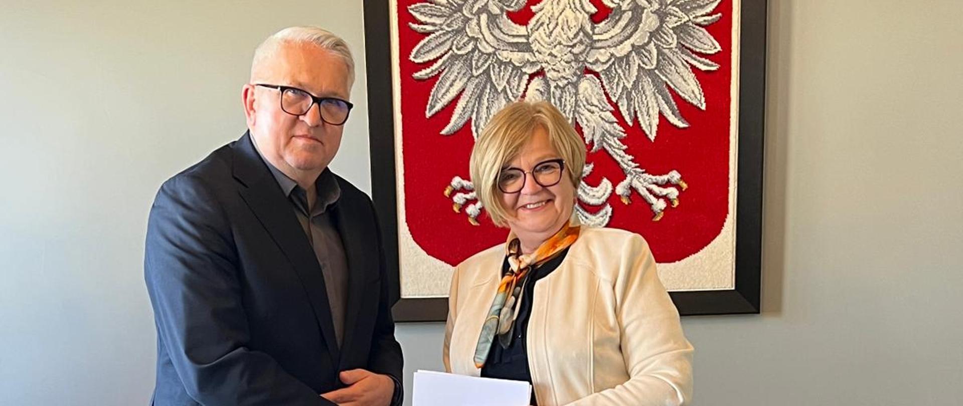 Podpisanie umowy na dofinansowanie budowy magazynu zasobów ochrony ludności i obrony cywilnej w Osobnicy.