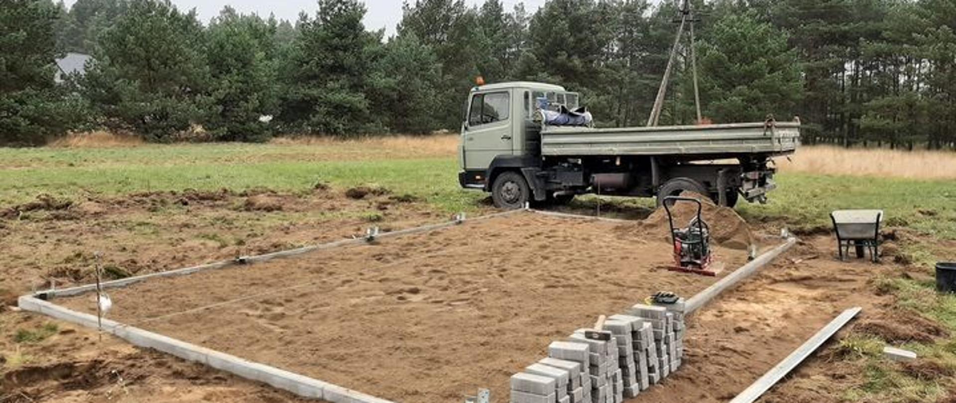 Wiata w Łokaczu Wielkim