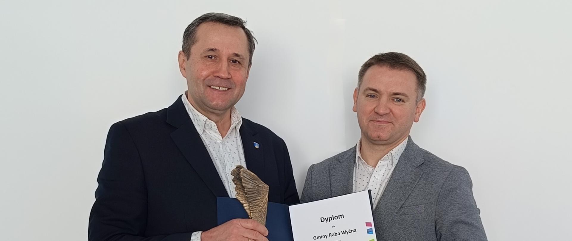 Wręczenie statuetki i dyplomu Lider Skuteczności PROW za zajęcie 3-go miejsca dla Gminy Raba Wyżna 