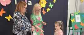 Moment wręczenia nagród