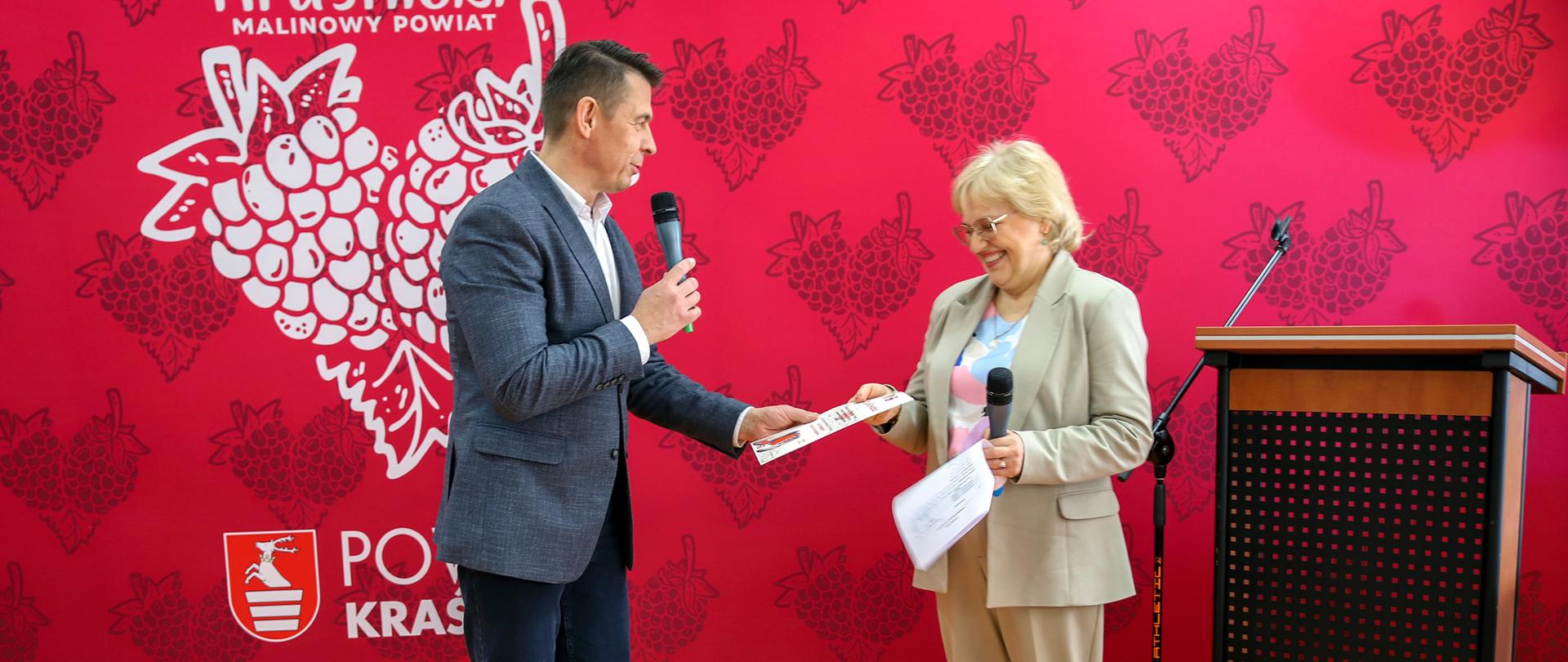 Pan Przewodniczący Rady Powiatu w Kraśniku składa podziękowania Pani Dyrektor Regionalnego Centrum Krwiodawstwa i Krwiolecznictwa w Lublinie za dotychczasową współpracę. 