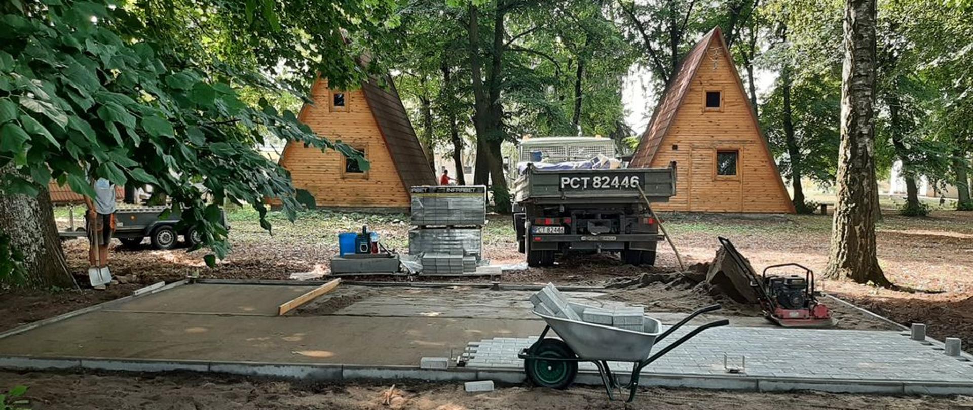 Wiata rekreacyjna nad Jeziorem Królewskim