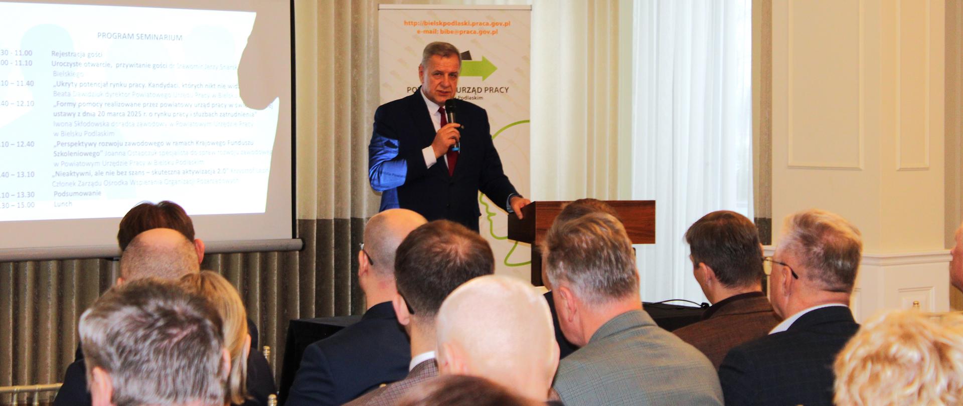Gospodarzem seminarium organizowanego przez Powiatowy Urząd Pracy był starosta bielski Sławomir Jerzy Snarski