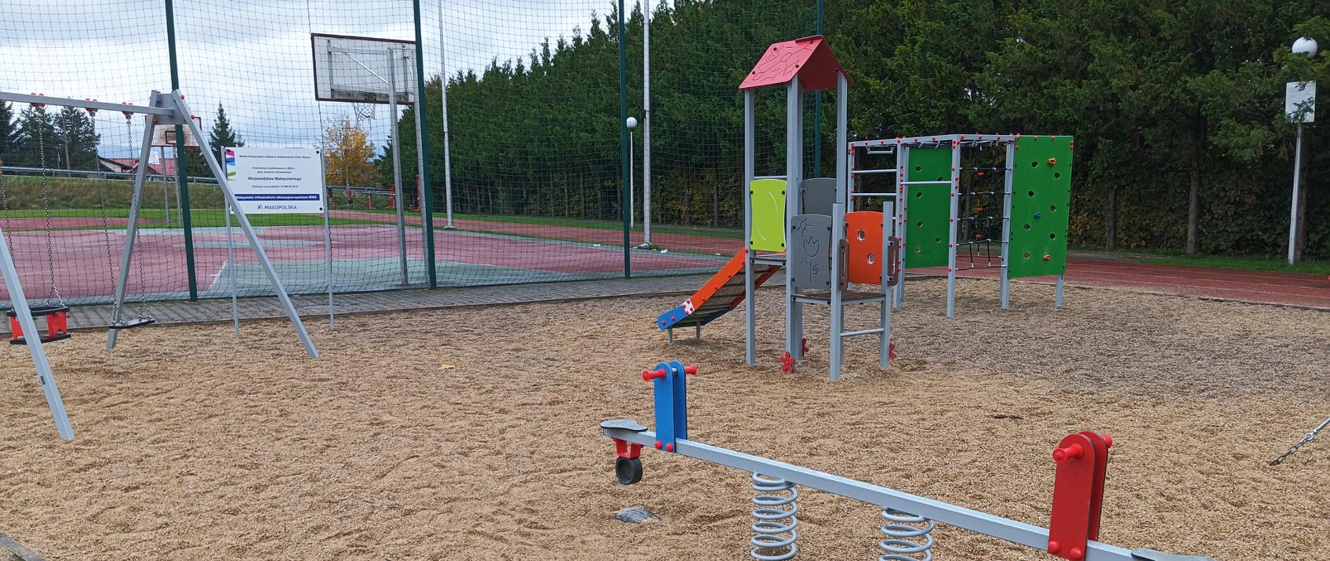 Plac zabaw w Rabie Wyżnej
