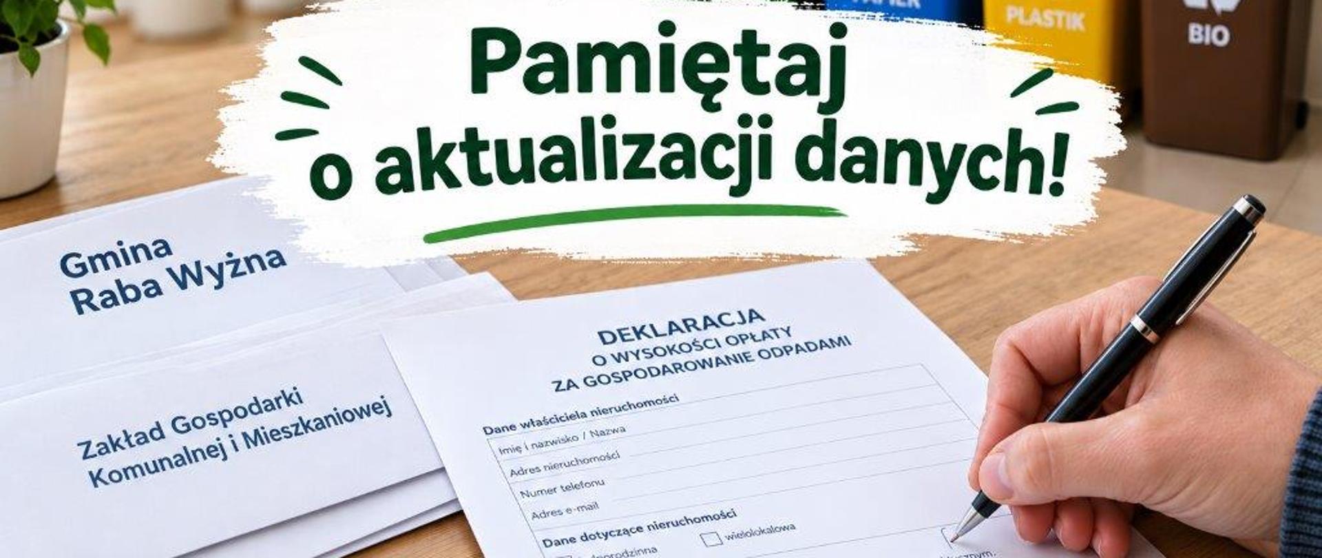 Grafika przedstawiająca informację o aktualizacji danych. Na stole dokumenty, w tle kubły kolorowe na śmieci.