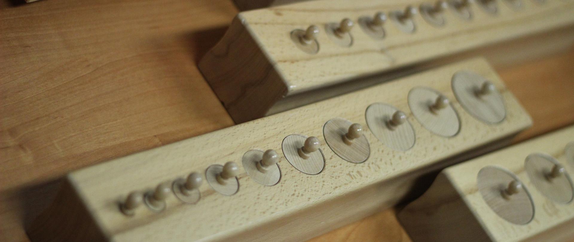 We wnętrzu gabinetu - edukacyjne sprzęty do pracy z dziećmi