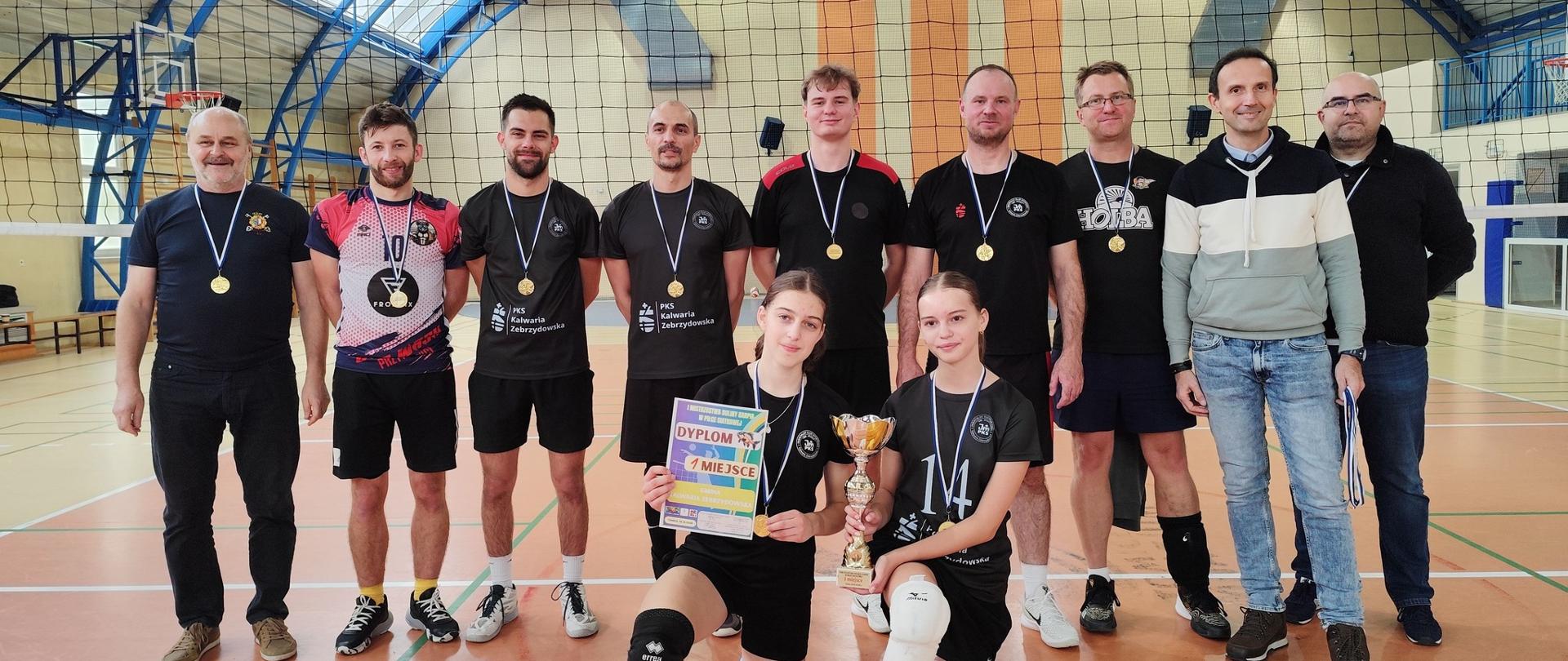 Zawodnicy z Kalwarii Zebrzydowskiej Mistrzami Doliny Karpia w Piłce Siatkowej
