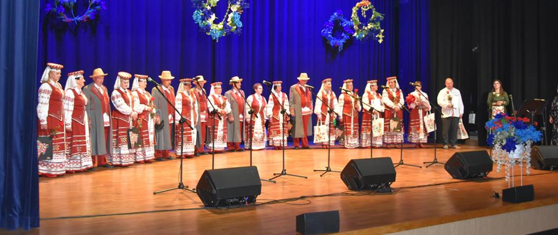 Jubileuszowa gala 60-lecia Zespołu Pieśni i Tańca 'Wasiloczki". Fot. www.bielsk.eu