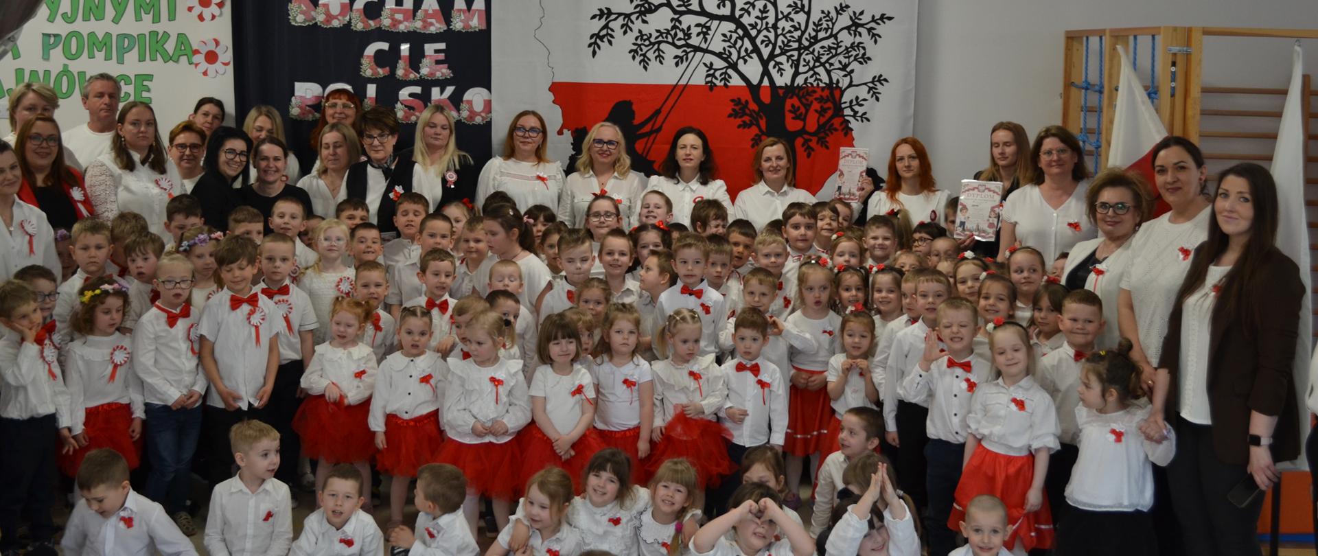 Pamiątkowe zdjęcie społeczności Przedszkola