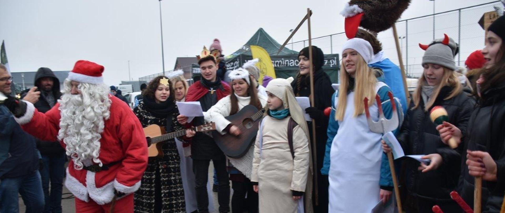 Mikołaj i dzieci w Zacharzynie