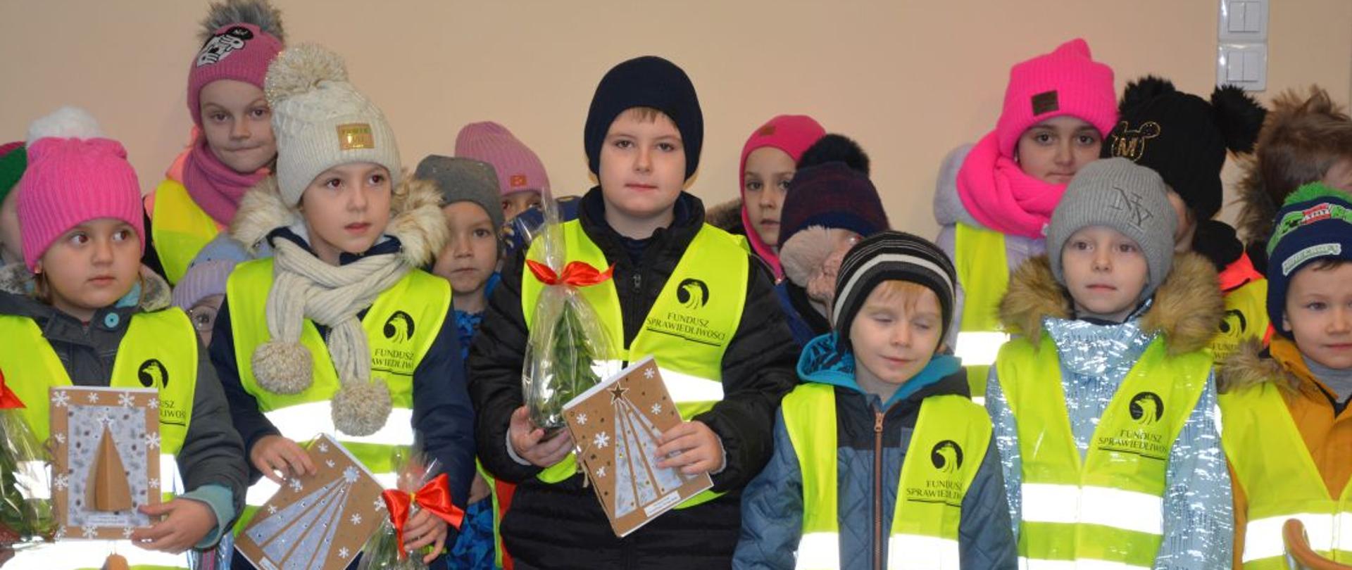 Zdjęcie grupowe dzieci