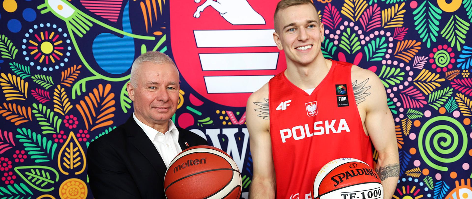 Na zdjęciu od lewej: starosta Andrzej Rolla i mistrz Piotr Grabowski