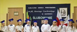 Ślubowanie uczniów klas pierwszych w Publicznej Szkole Podstawowej im. płk. Dionizego Czachowskiego w Łączanach