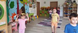 Dzieci w trakcie zabawy w przedszkolu