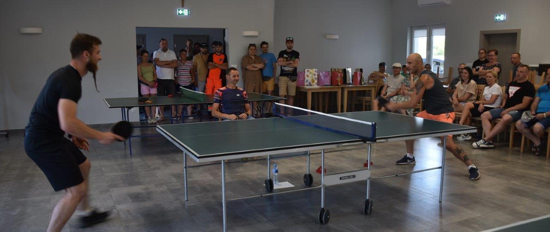 Gra w tenisa stołowego