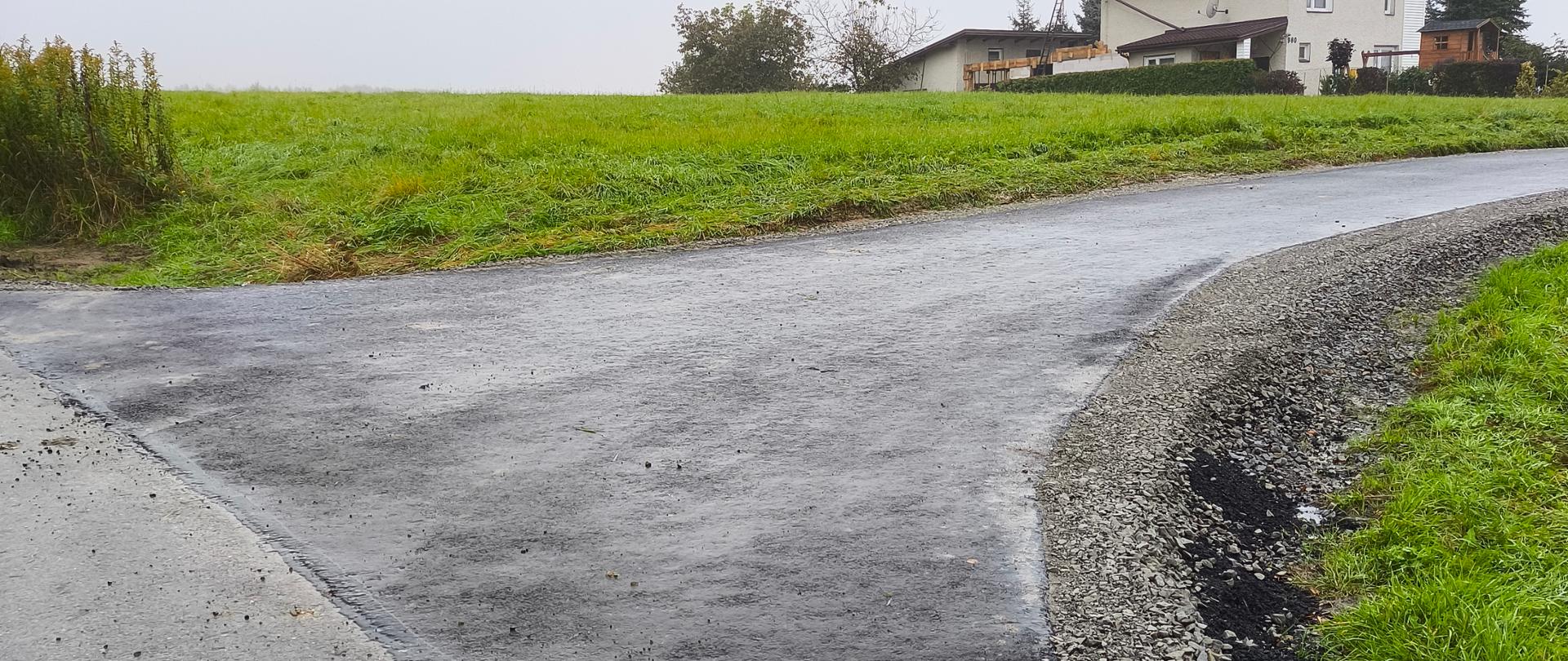 Przebudowa drogi wewnętrznej nr ewid. 17191, 17201, 17211, 17221 w Osobnicy