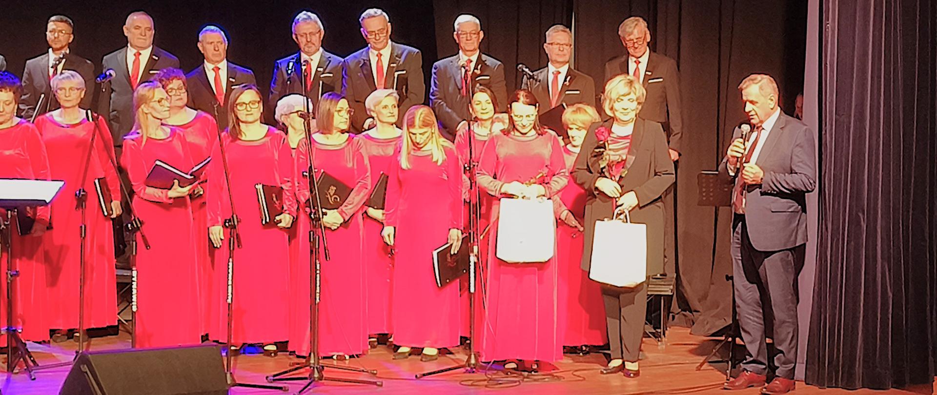 Starosta bielski Sławomir Jerzy Snarski i Chór Polskiej Pieśni Narodowej podczas koncertu 'Totus Tuus"