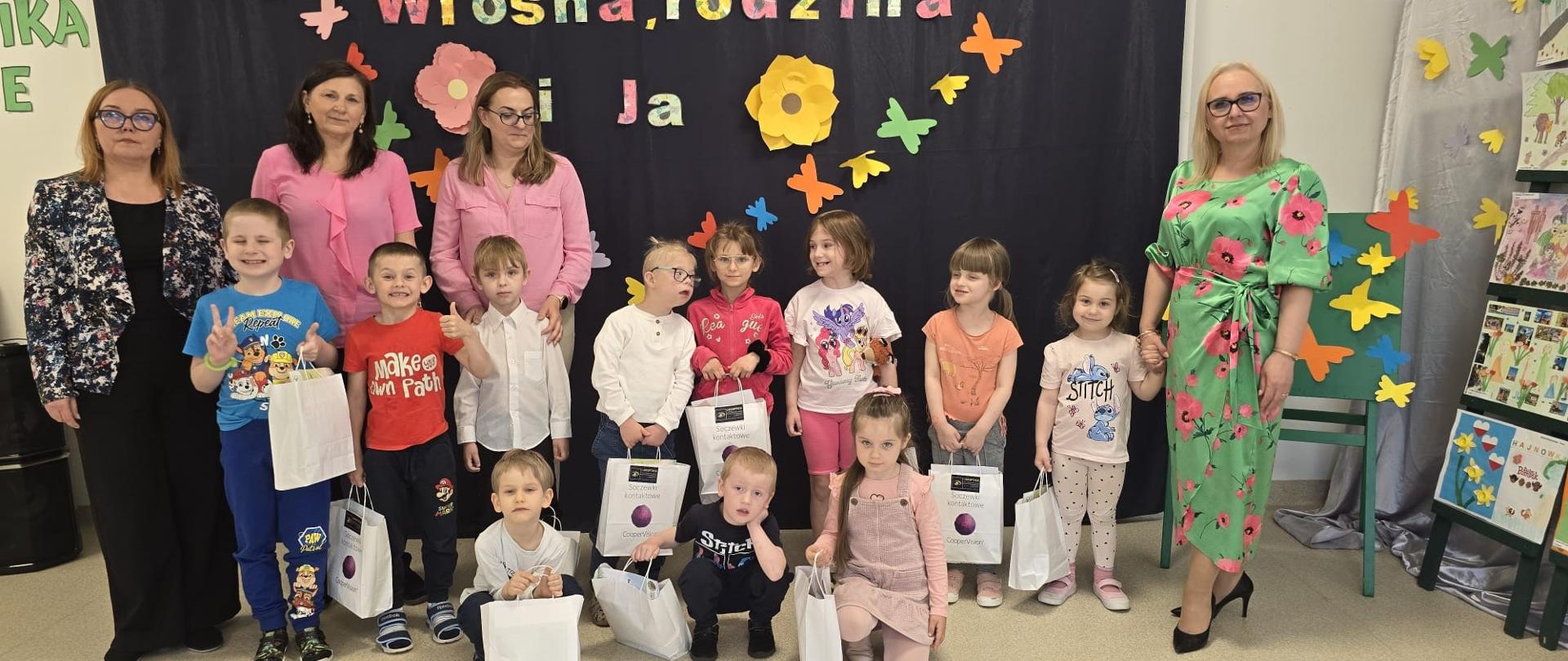 Moment wręczenia nagród