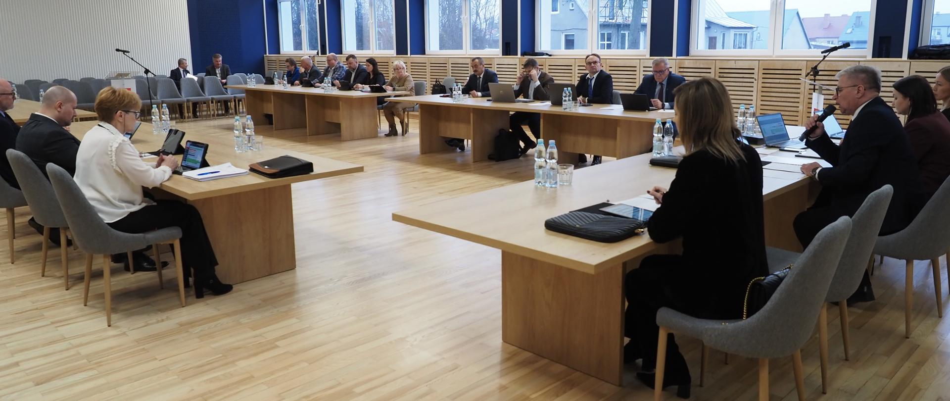 Obrady sesji Rady Powiatu w Bielsku Podlaskim