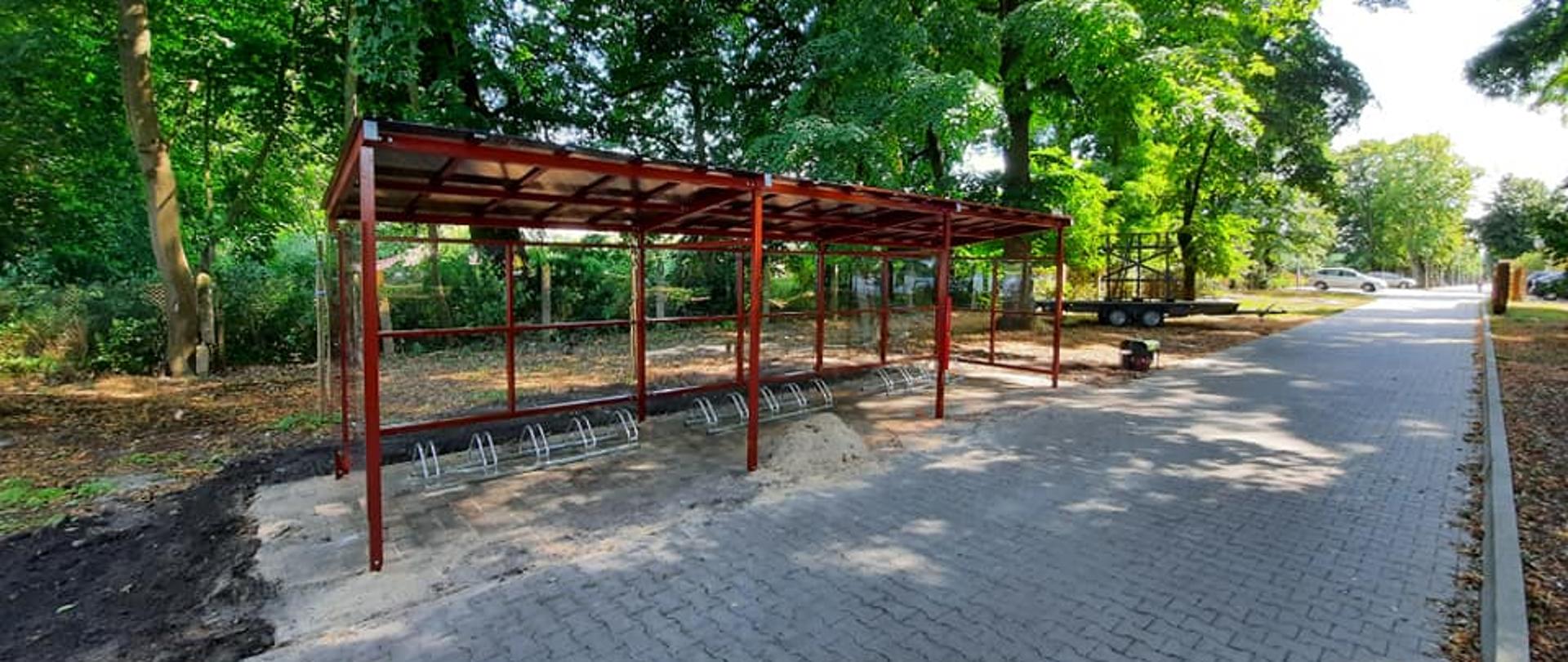 Wiata rowerowa nad Jeziorem Królewskim