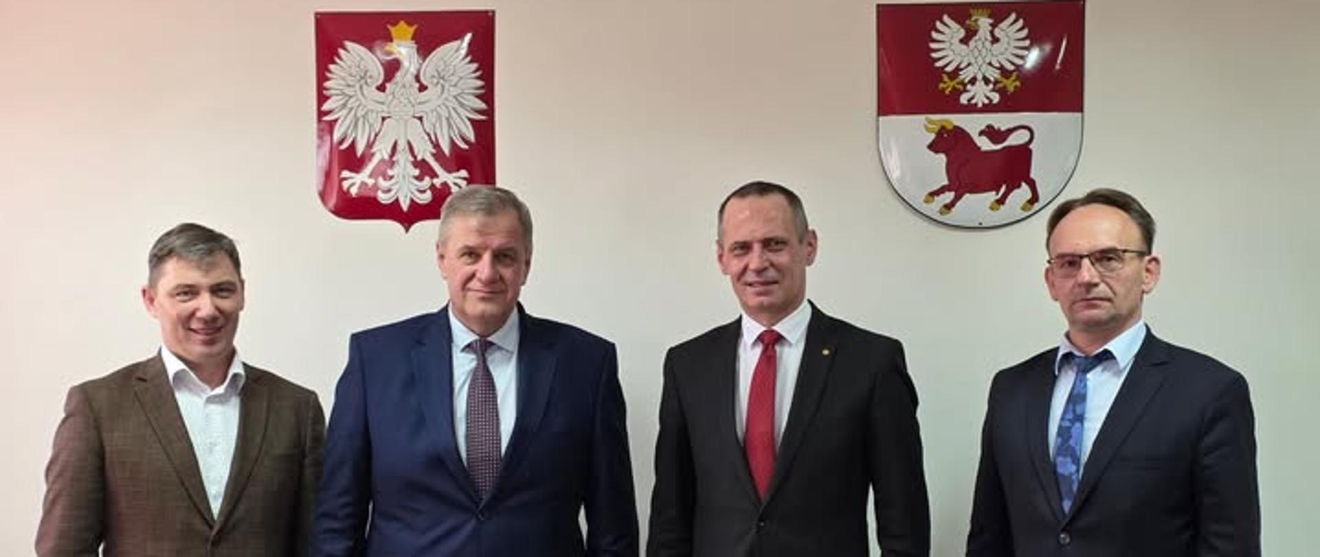 Wicewojewoda podlaski Michał Gąsowski na spotkaniu z przedstawicielami władz Powiatu Bielskiego 