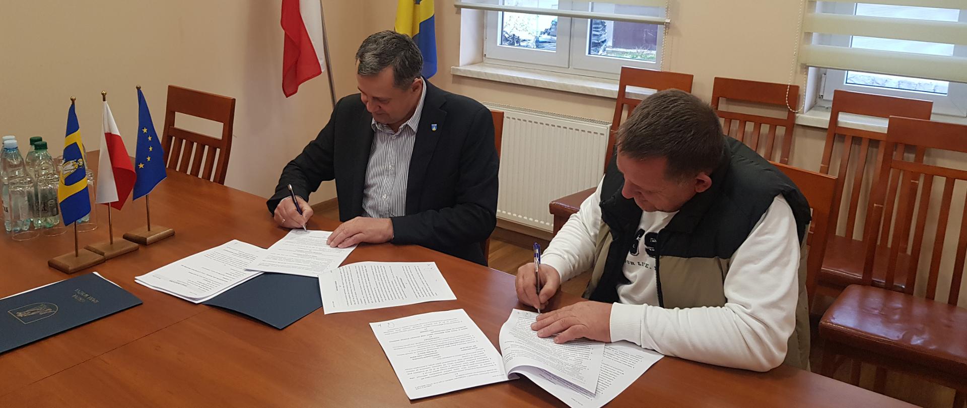 Podpisanie umowy na realizację zadania pn.: „ Zimowe trzymanie dróg w sezonie zimowy 2024/2025 ” - Bielanka oraz Bukowina Osiedle i Harkabuz.