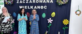 Pani Dyrektor oraz nauczycielki zaangażowane w organizację konkursu dokonują podsumowania wydarzenia