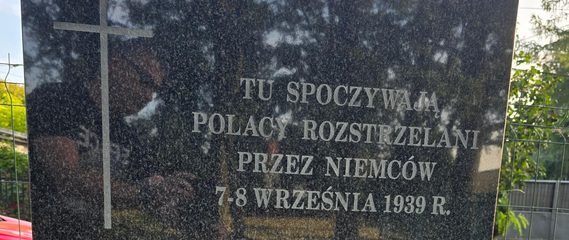 Nowa tablica upamiętnia ofiary września 1939 roku