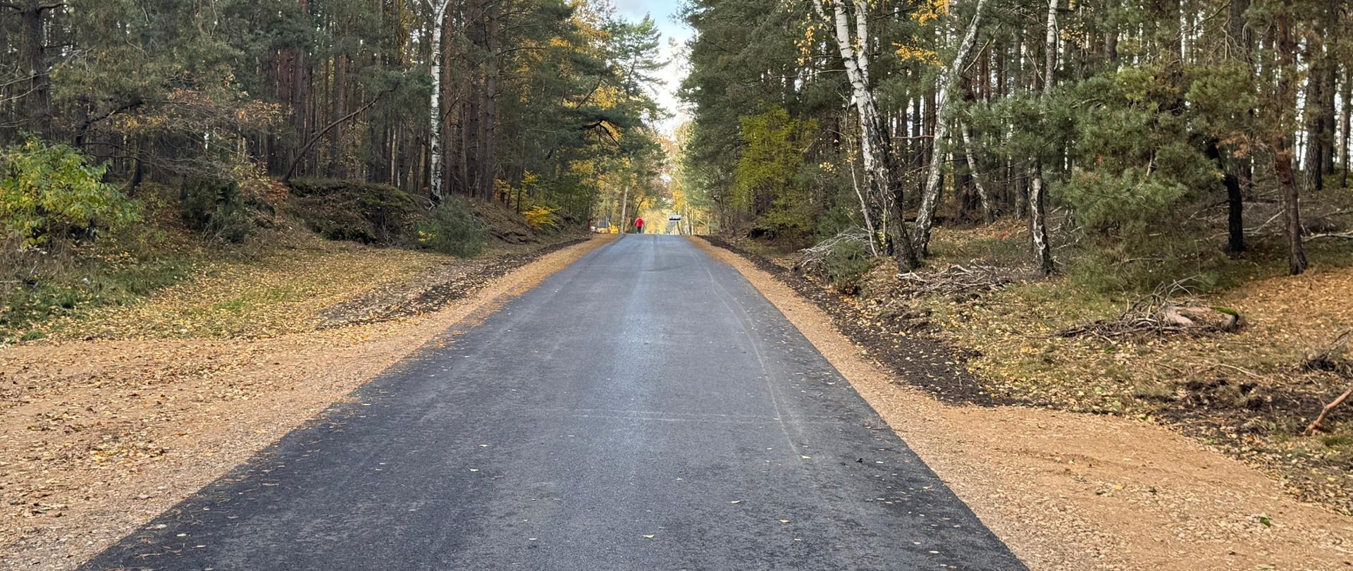 Nowa nawierzchnia na drodze Franciszków – Szydłówek – Szydłów