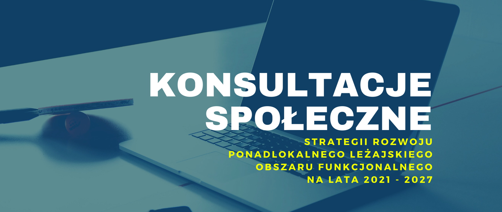 Na zdjęciu znajduje się wyłączony laptop