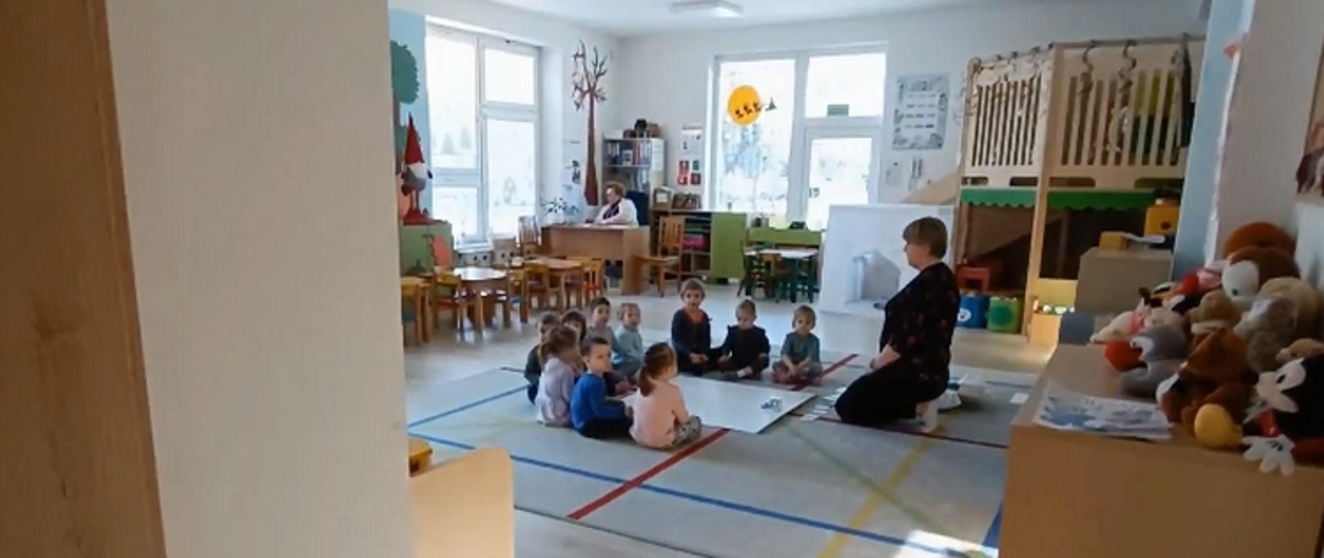 Dzieci podczas zajęć
