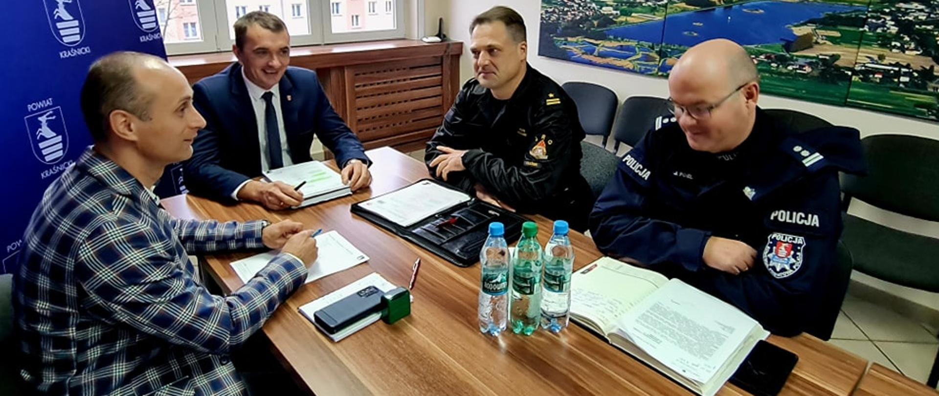 Obrady Powiatowego Sztabu Kryzysowego w Kraśniku