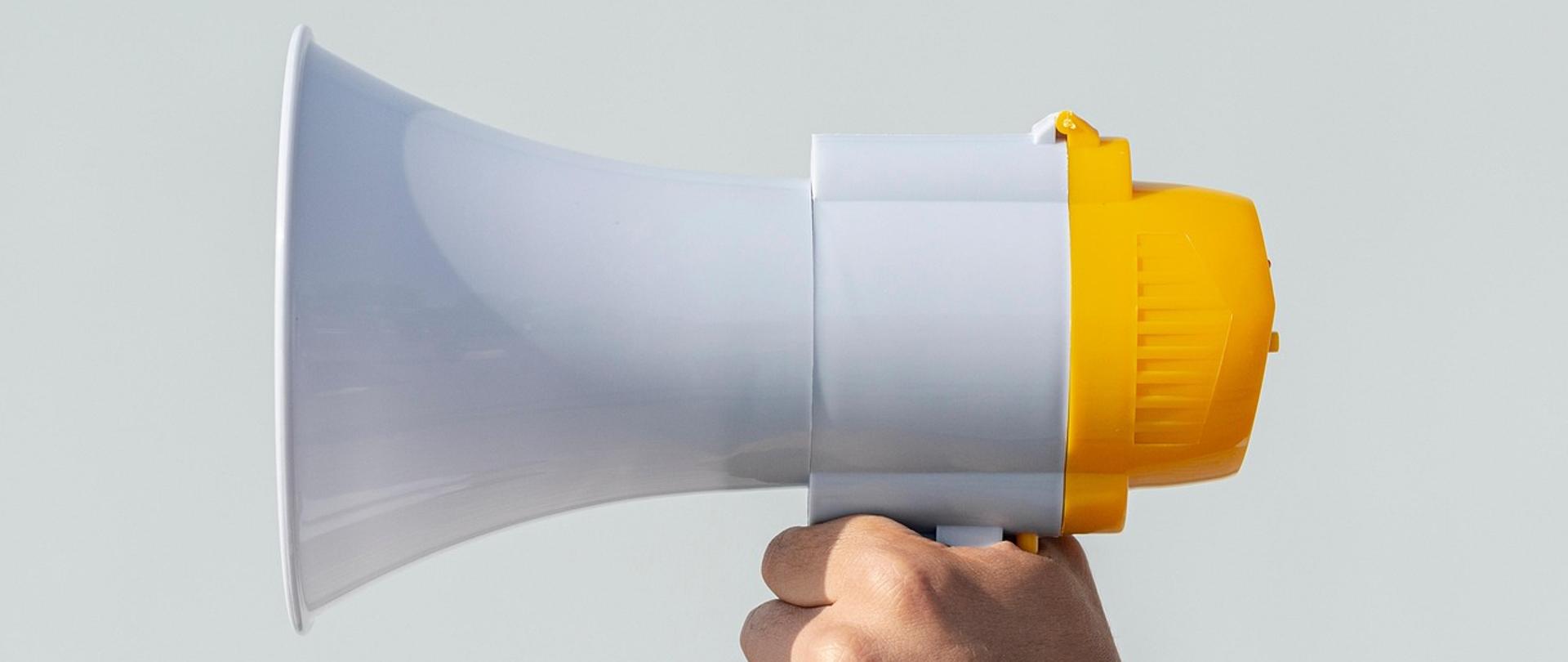 protest, megafon - zdjęcie ilustracyjne