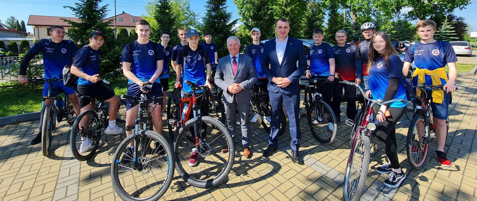 XV Powiatowy Rajd Rowerowy pod hasłem „Uciekaj przed nałogiem” 