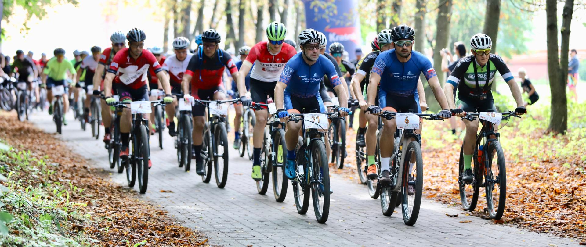 Zawodnicy po wystartowaniu