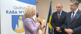 Pożegnanie nauczycieli odchodzących na emeryturę, świadczenie kompensacyjne oraz przyjęcie nominacji dyrektorskich 