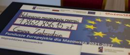 Duża karta z flagą Unii Europejskiej. Wykonanie magazynów energii. 1862856,15zł. Gmina Zabrodzie. Fundusze Europejskie dla Mazowsza
